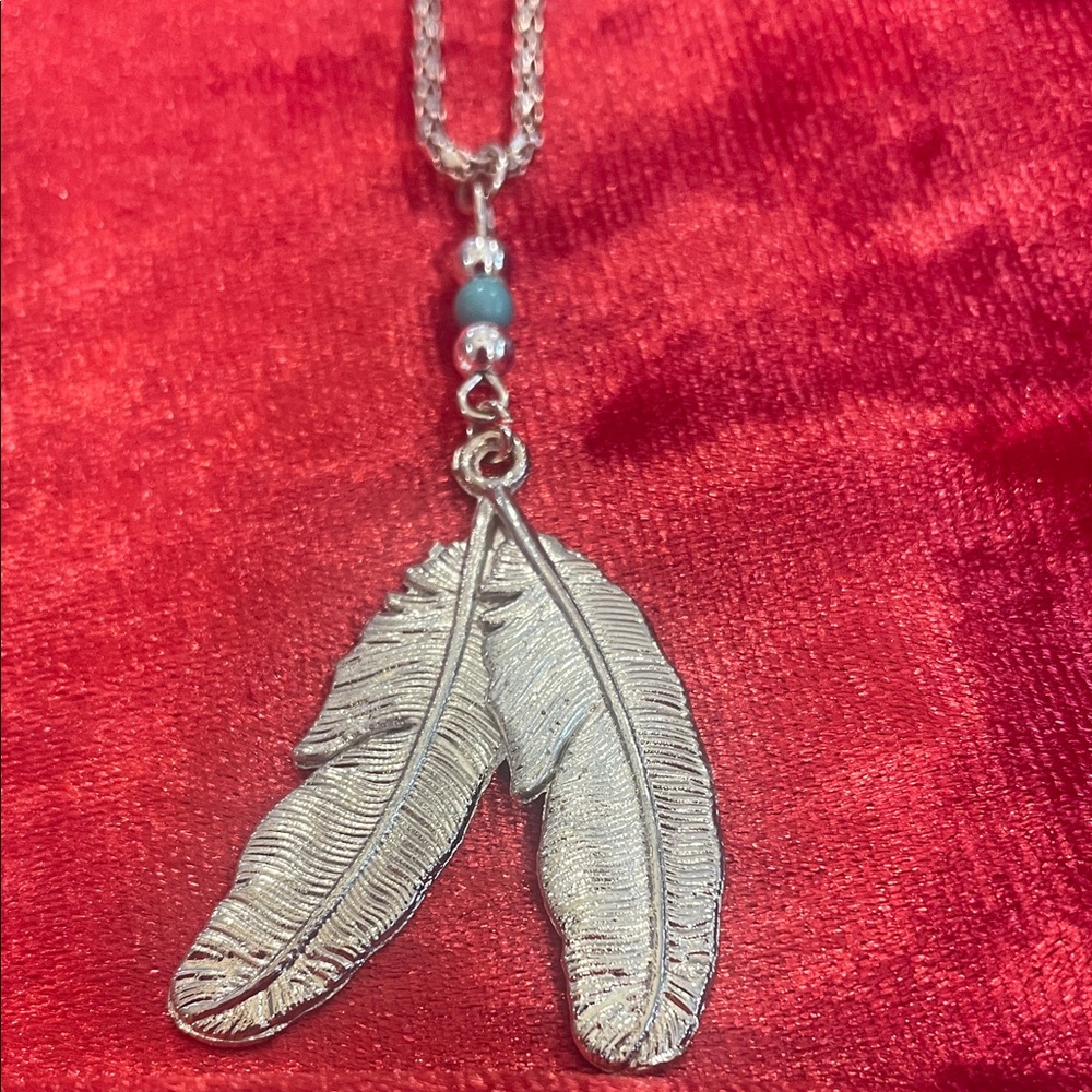 Vintage Silver Tone Feather Pendant with turquoise bead Necklace